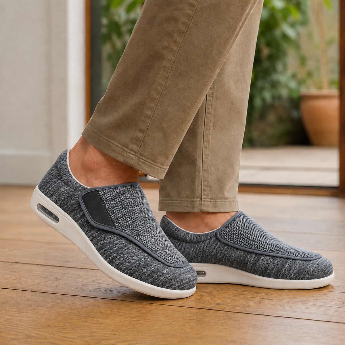 Rückansicht der orthopädischen Schuhe mit stabiler Fersenpartie