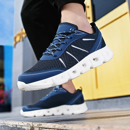 Herren-Laufschuhe mit leichtem Mesh-Obermaterial und flexibler Außensohle