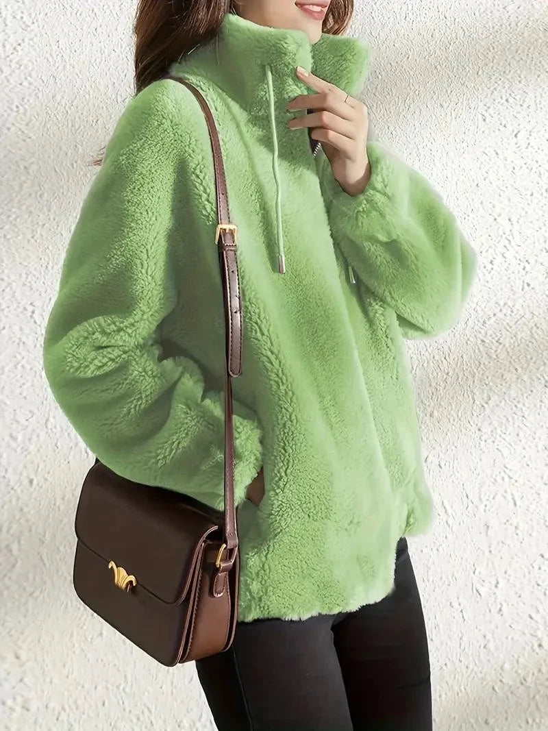 Bequemer Flauschmantel für Damen als lässige Winterbekleidung