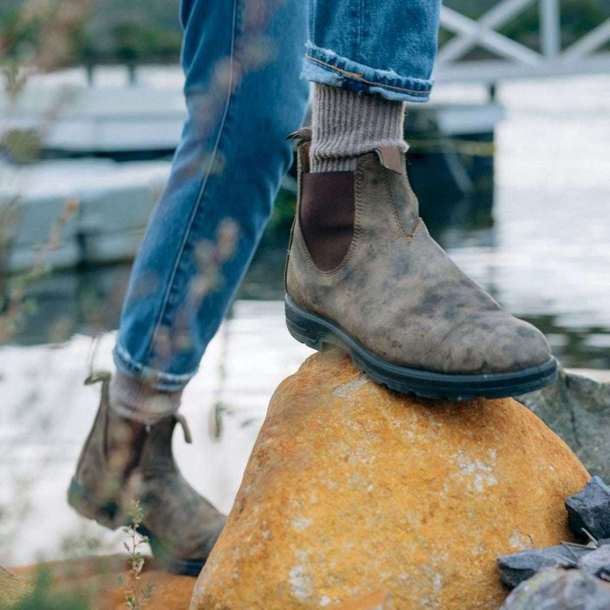 Herren Chelsea Boots aus Leder mit elastischen Seiteneinsätzen und praktischen Zuglaschen
