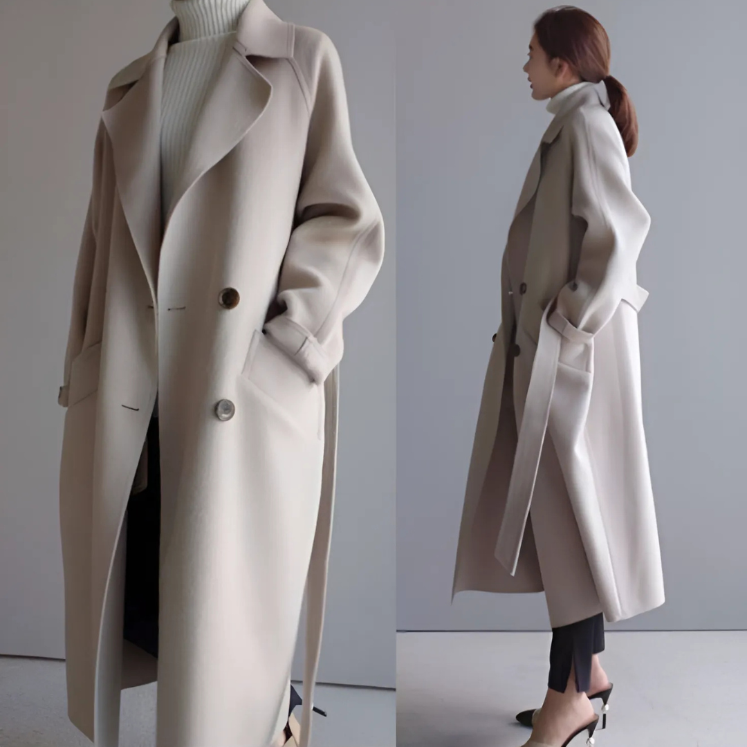 Eleganter Damen-Wollmantel in Beige, doppelt geknöpft, mit Gürtel und Taschen, ideal für Herbstmode. Perfekt für stilvolle, warme Outfits.