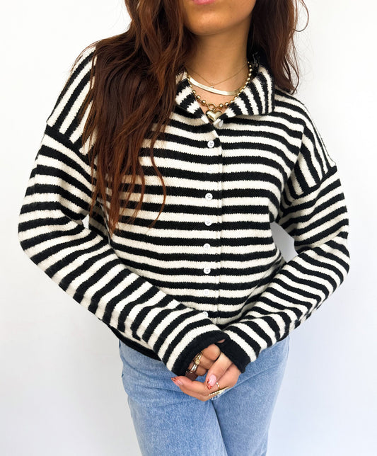 Women's knitted cardigan white with black stripes and button closure