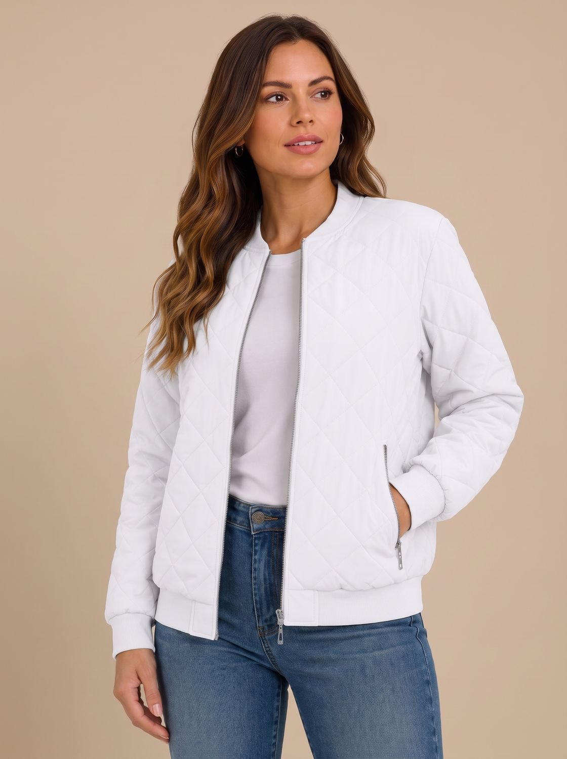 Detailansicht der Rautensteppung am Damen-Steppblouson