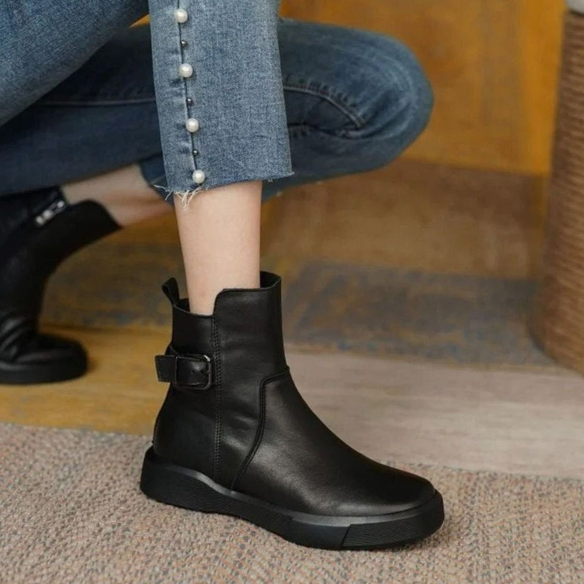Rückansicht der Damen Leder-Stiefeletten mit Plateau-Sohle