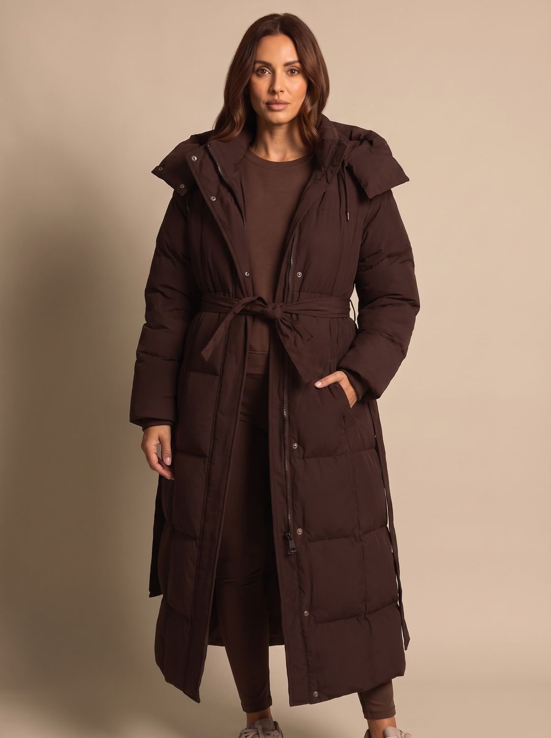 Longline-Steppjacke für Damen mit geschlossenem Gürtel