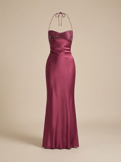 Rückenansicht des Damen-Satin-Maxikleids mit Neckholder