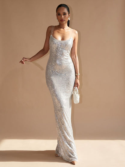 Silbernes Pailletten-Maxikleid mit quadratischem Ausschnitt und dünnen Trägern