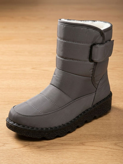 Innenansicht der Stiefel mit warmem Fleecefutter
