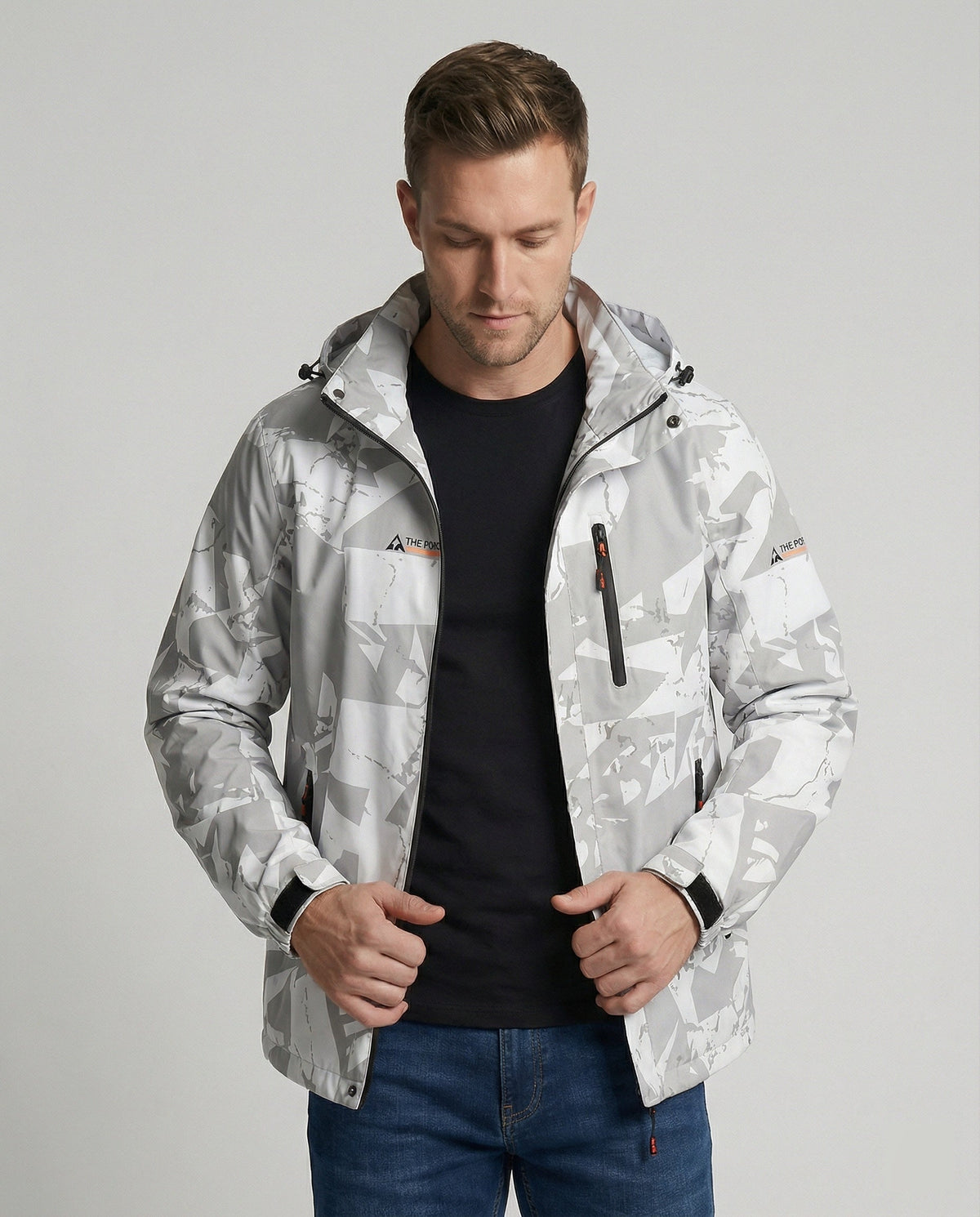 Damen-Skijacke mit sportlichem Schnitt und Buchstabendruck