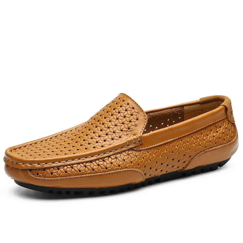 Schlichter Loafer als vielseitiger Büroschuh